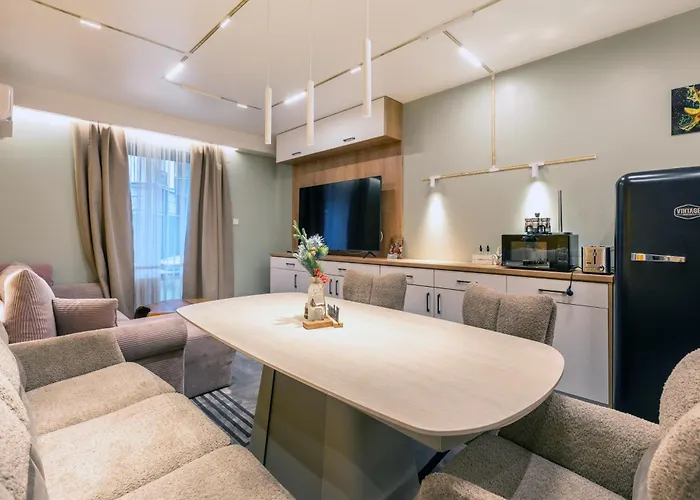 Getaway- & Summer Activities , Sleep 6 Banszko