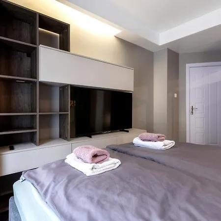 Cozy 2Bd Apt With 100Sqm Patio For 6 بانسكو