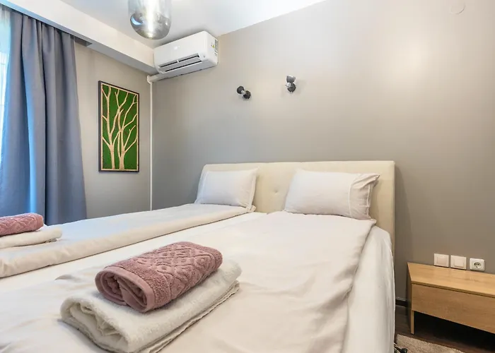 Apartment Getaway- & Summer Activities , Sleep 6 Bansko