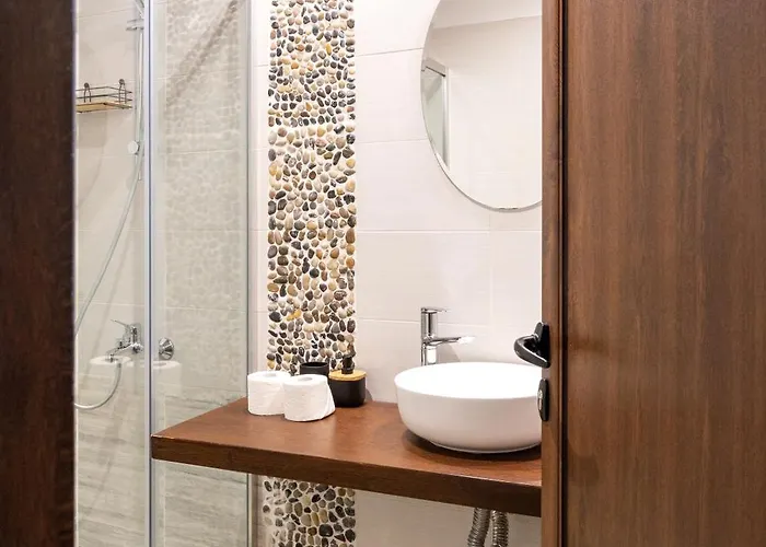 Getaway- & Summer Activities , Sleep 6 Apartment *