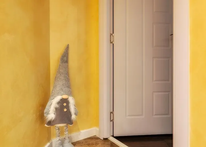 Apartment Getaway- & Summer Activities , Sleep 6 *