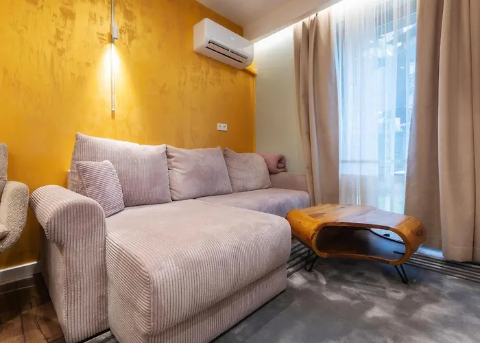 Apartment Getaway- & Summer Activities , Sleep 6